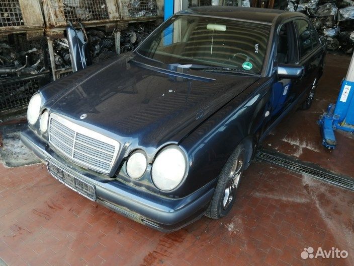 Разбор на запчасти Mercedes E W210