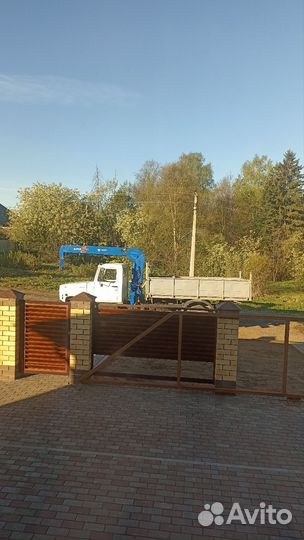 Самосвал с манипулятором