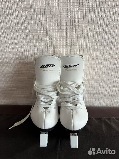 Коньки для фигурного катания CCM