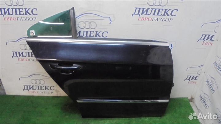 Уплотнитель стекла двери VW Passat CC 2008-2017