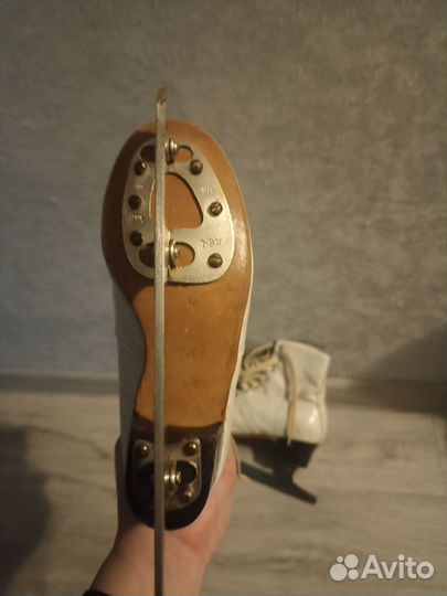 Коньки фигурные