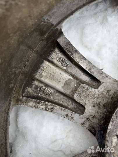 Колеса в сборе зимние шипованные 225/60 р17 Kia