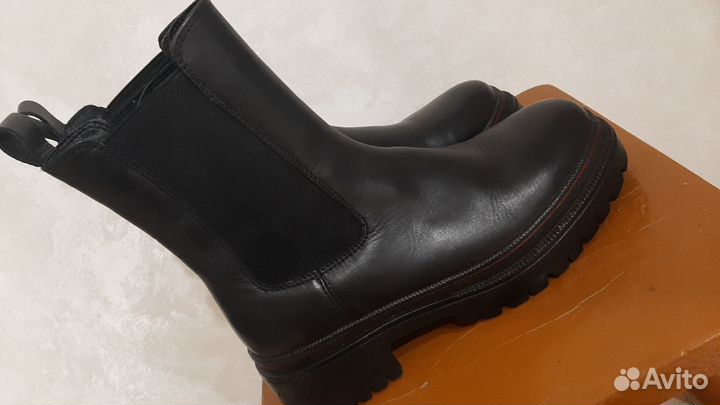 Ботинки женские 37 размер