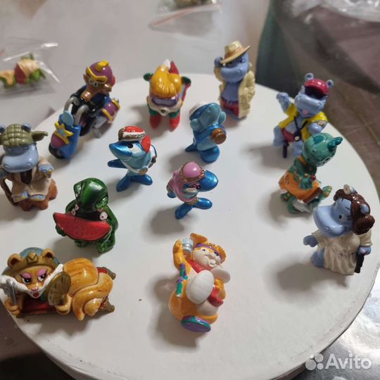 Игрушки из киндера единички