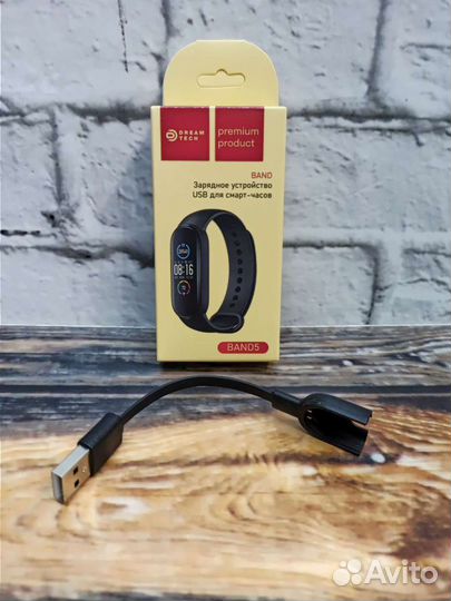 Зарядка для фитнес часов Mi Band 3 новая