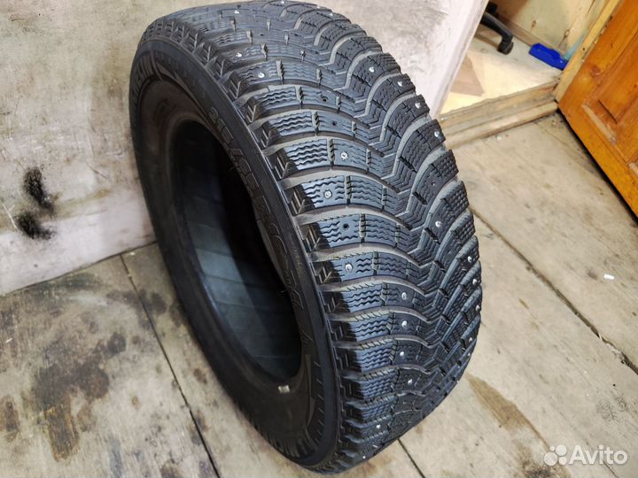 Michelin X-Ice North XIN2 215/65 R16