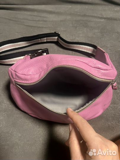 Сумка бананка женская натуральная кожа