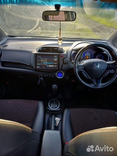 Honda Fit Shuttle 1.3 CVT, 2013, 123 146 км