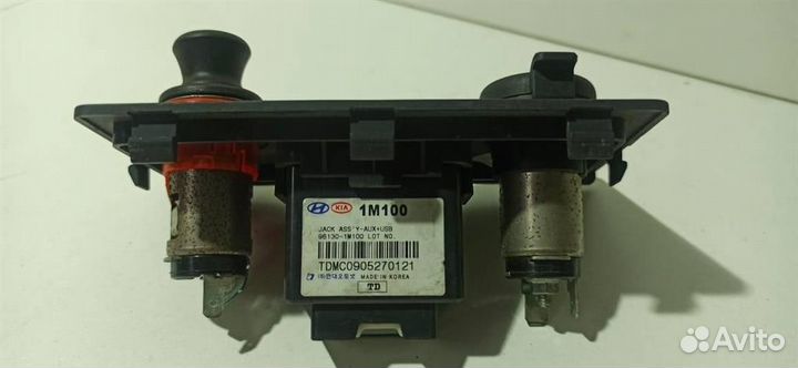 Прикуриватель с разъемом USB AUX Kia Cerato 2 (20