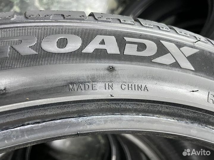 RoadX RXMotion U11 295/35 R21 107Y