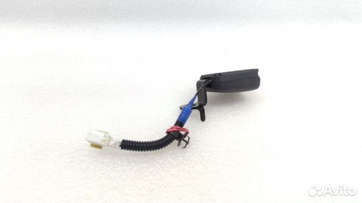 Ответная часть ремня безопасности задняя правая