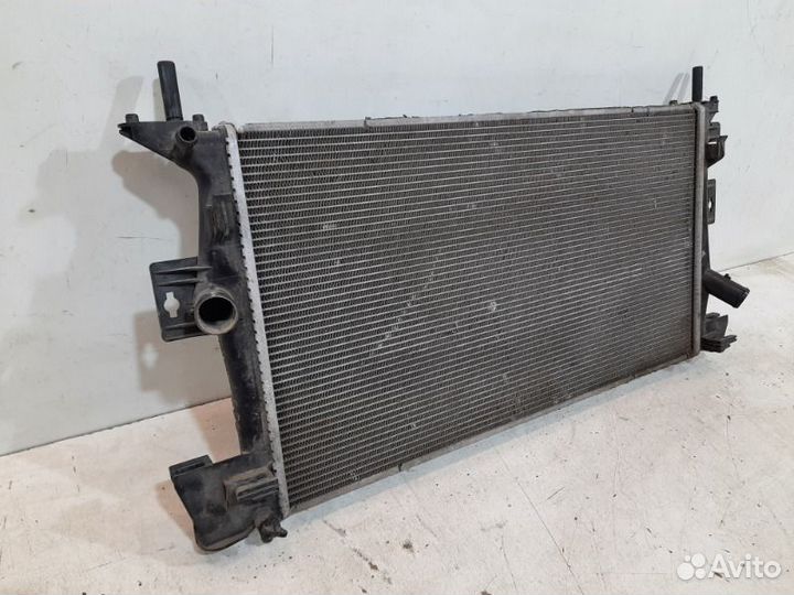 Радиатор охлаждения Ford Focus 3 2015-2019