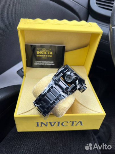 Часы invicta