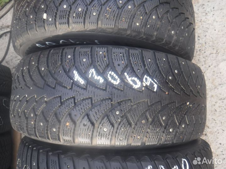 Nokian Tyres Hakkapeliitta 4 235/60 R16