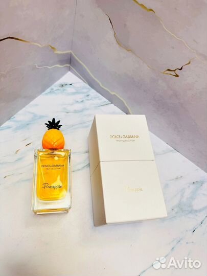 Dolce gabbana pineapple