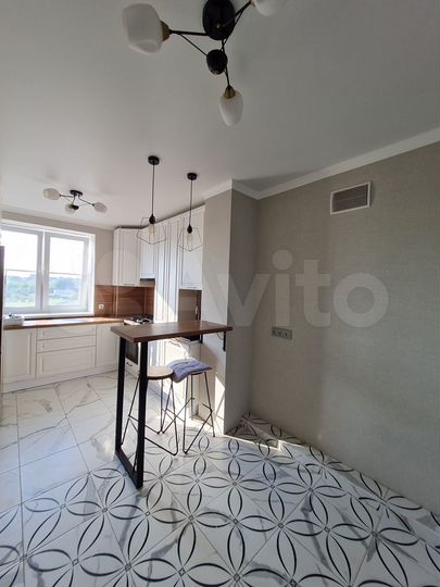 2-к. квартира, 69,3 м², 3/5 эт.