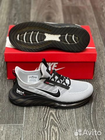 Nike air zoom и air zoom sports расцветка разная