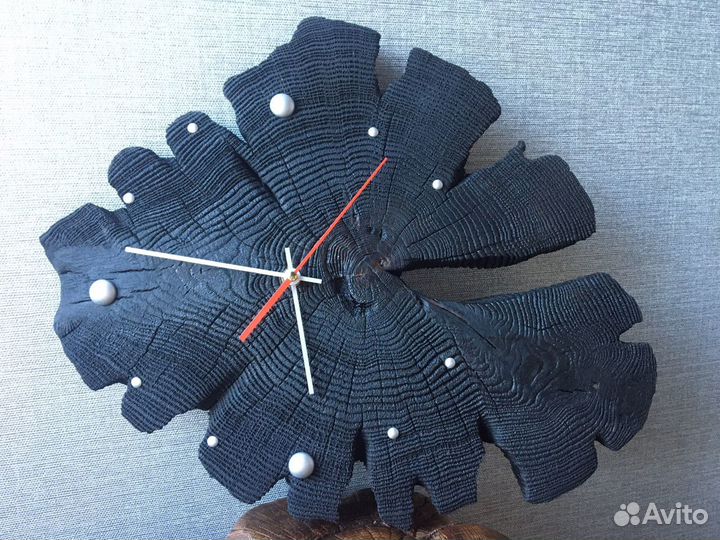 Часы из Дуба