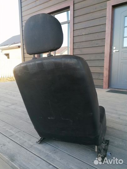 Сиденья на ваз largus