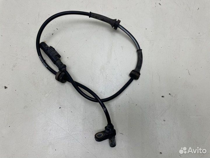Датчик abs задний правый Nissan Tiida HR16DE 2011