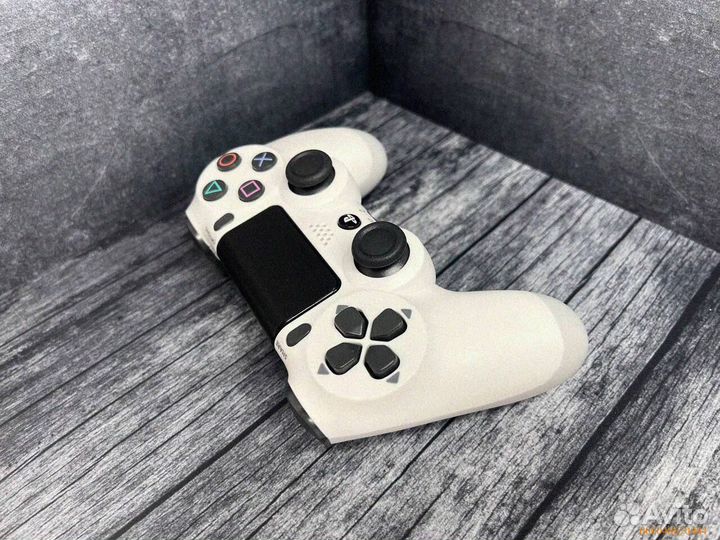 Геймпад DualShock 4