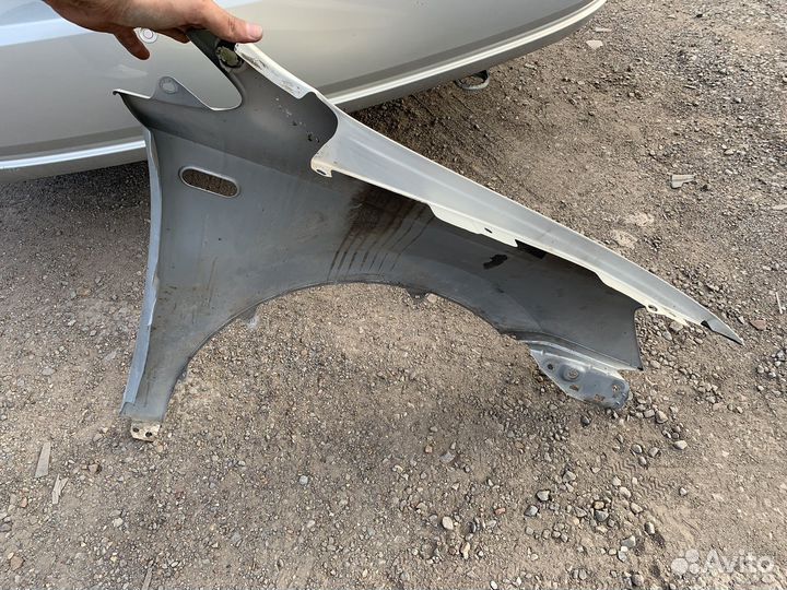 Крыло переднее левое на поло седан