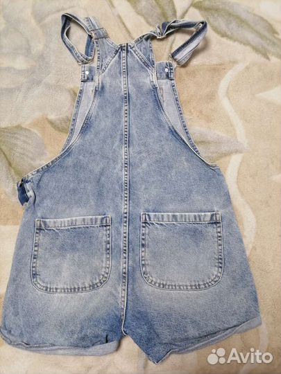 Джинсовый комбинезон