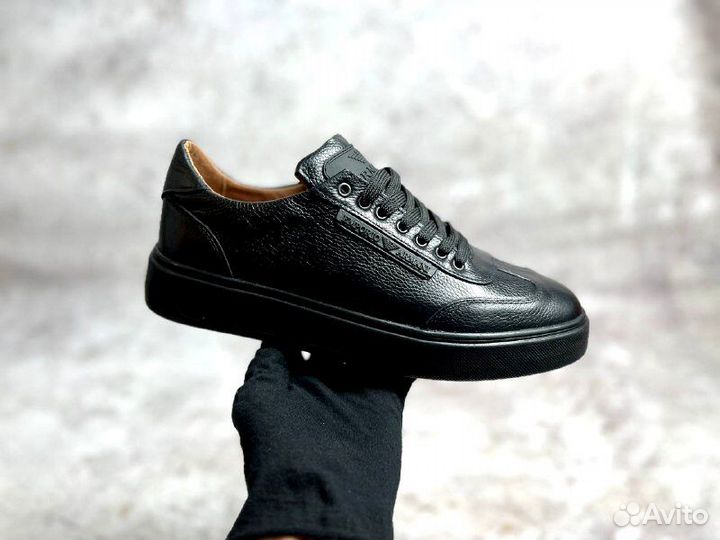 Кроссовки Armani осенние