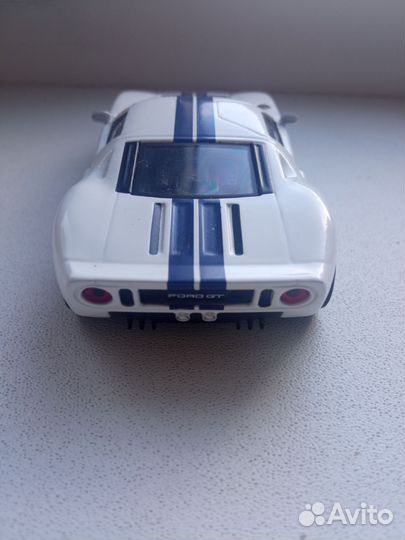 Модель автомобиля 1:43 Ford GT40