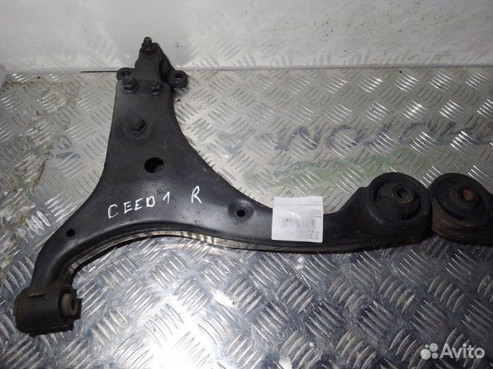 Рычаг передний правый Kia Ceed ED 06-12