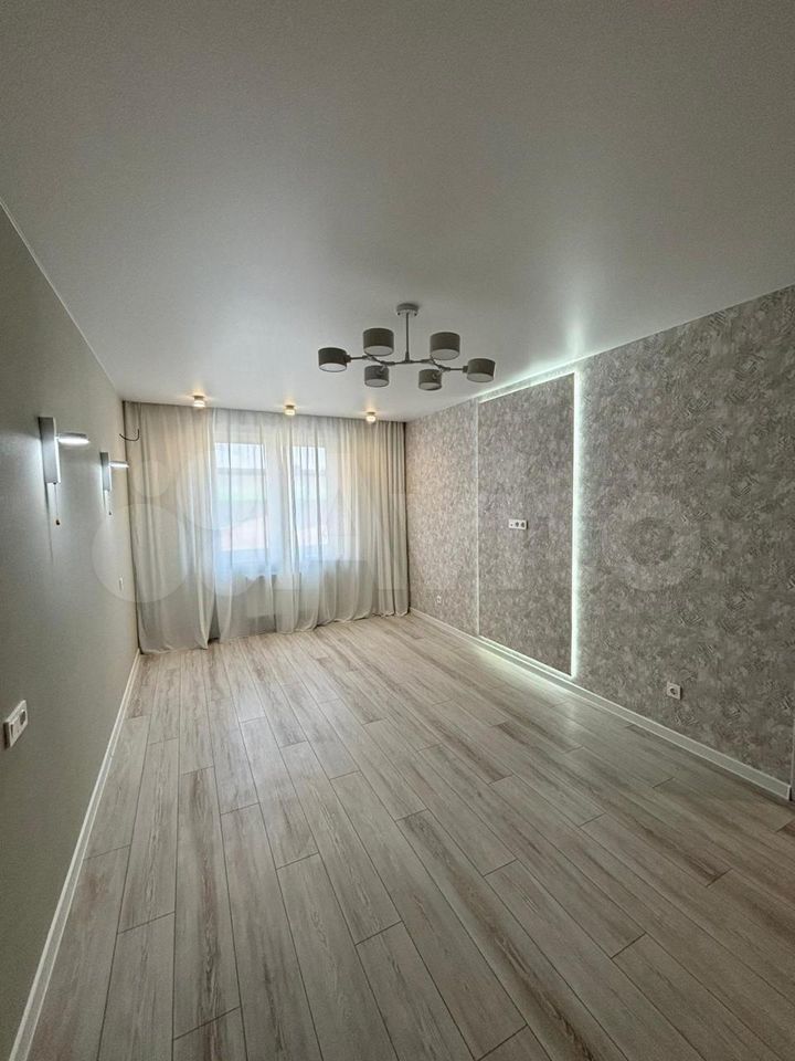 2-к. квартира, 70 м², 3/17 эт.