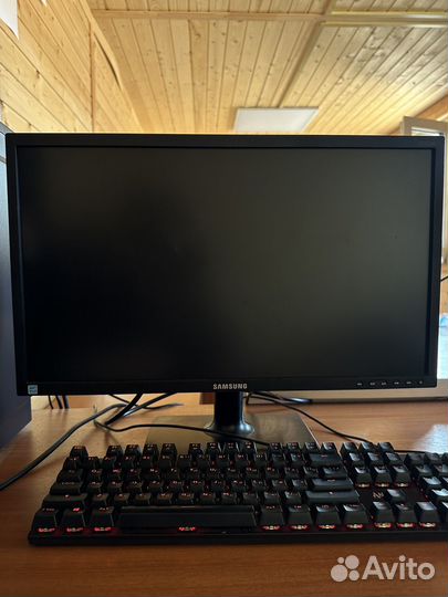 Монитор Samsung