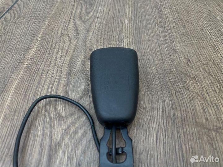 Замок ремня безопасности правый Volvo C30 MK38 2.4