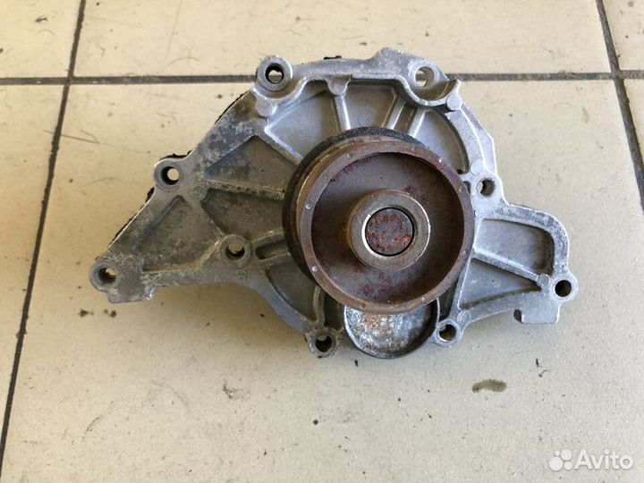 Помпа Audi A6 C5 2.5 TDI