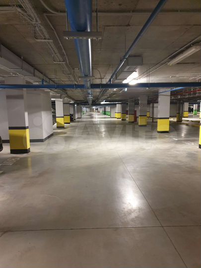 Машиноместо, 14 м²