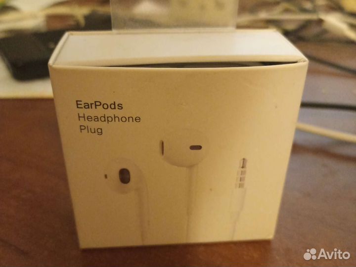 Беспроводные наушники Earpods