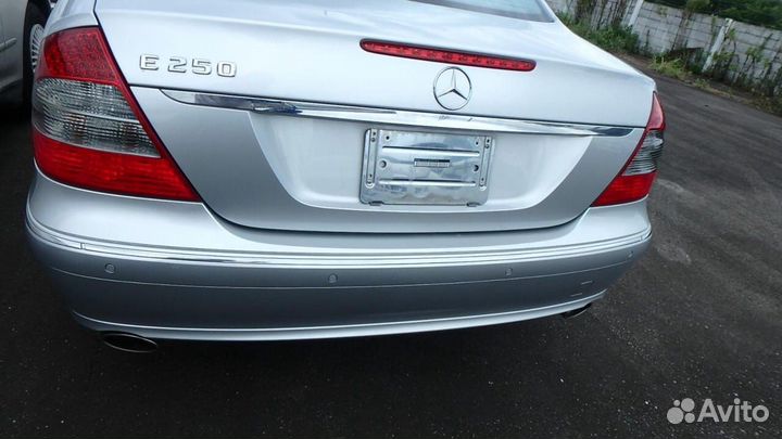 В разборе из Японии Mercedes Benz W211