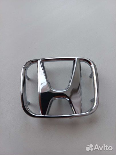 Эмблема honda