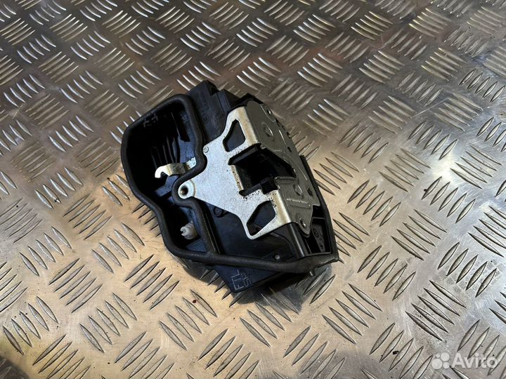 Замок двери передний левый BMW X5 E70 E60 Е90