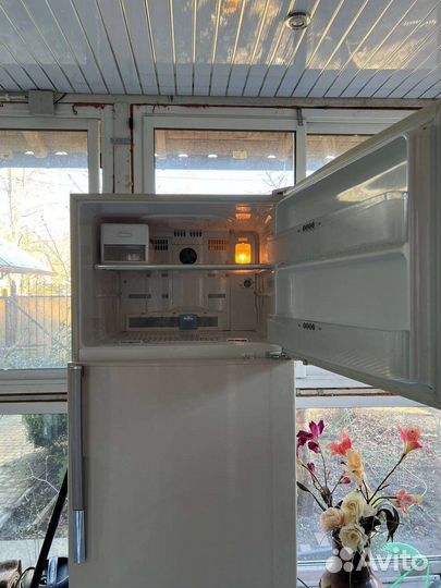 Холодильник бу Sharp