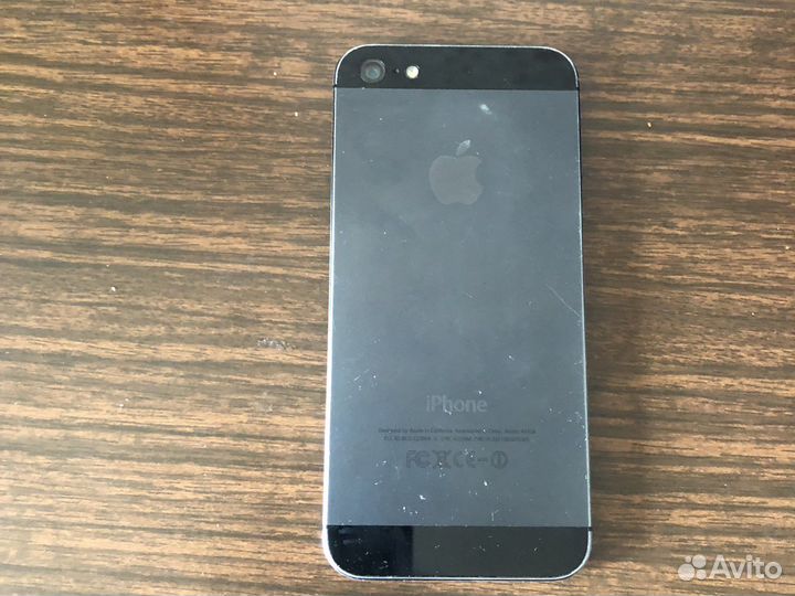 Телефон iPhone 5
