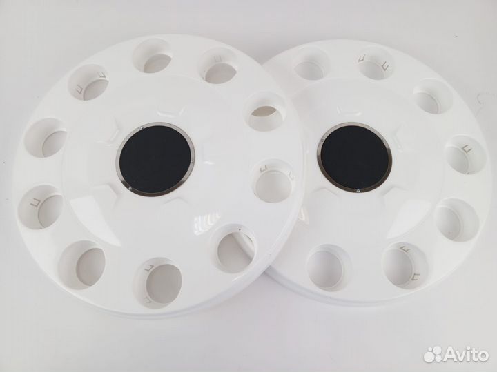 Колпаки 22.5 белые с ободком из нержавейки