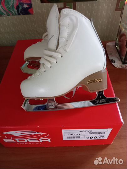 Фигурные коньки edea