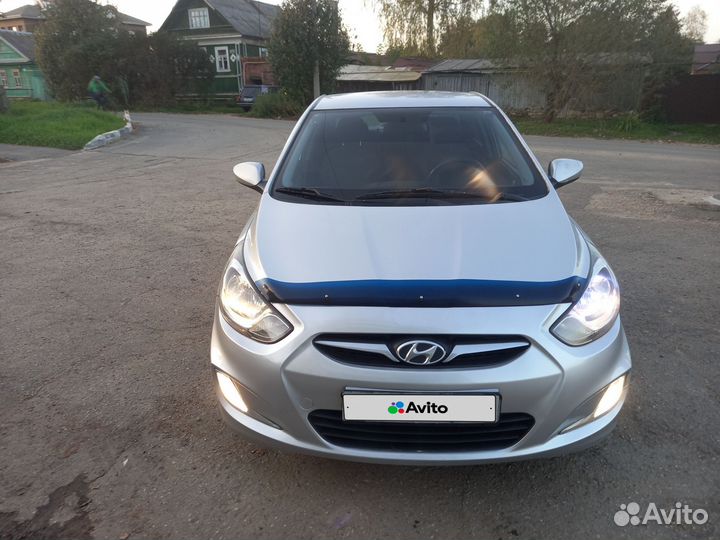 Hyundai Solaris 1.4 AT, 2011, 182 000 км