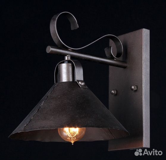 Бра Maytoni Iron H104-01-R