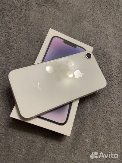 iPhone Xr, 64 ГБ