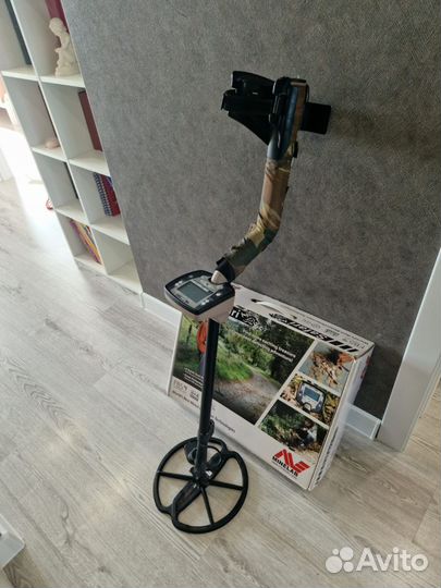 Металлоискатель minelab safari