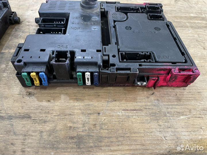 Блок комфорта, предохранителей BSI Пежо 206