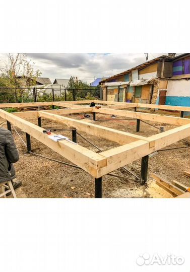 Бригада строителей