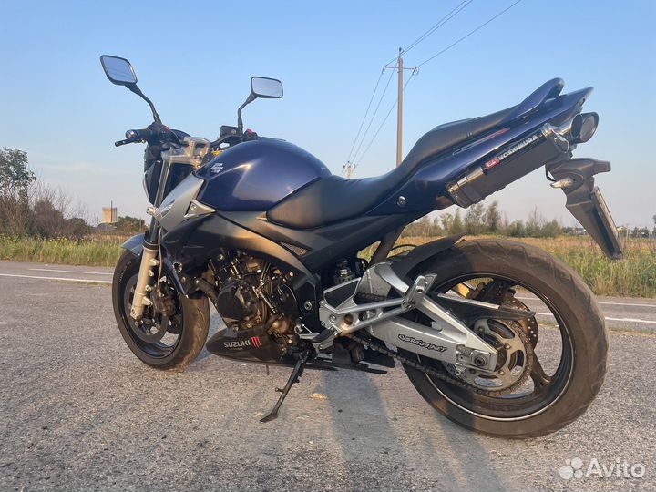 Suzuki gsr 600